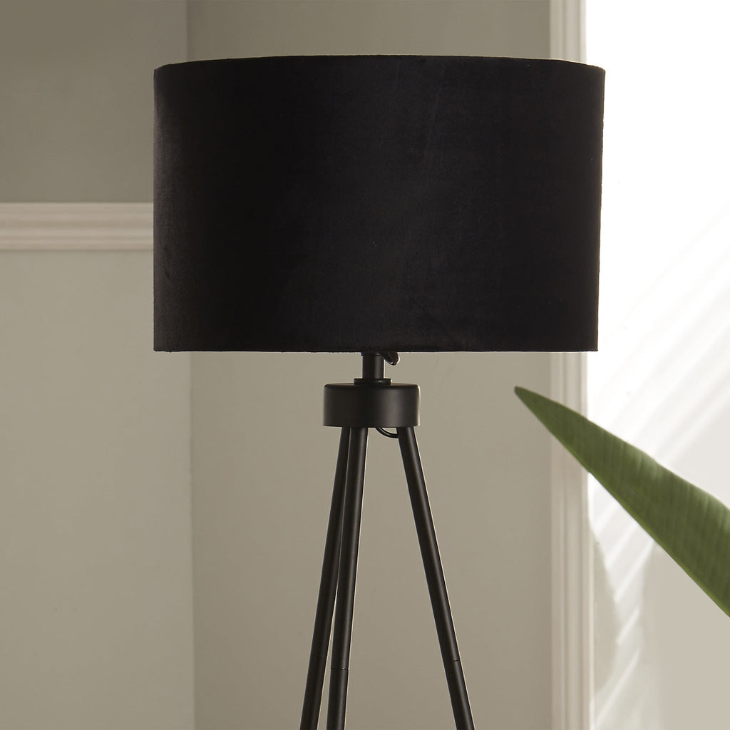 Matt Metal Tripod Table Lamp